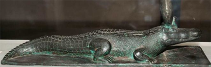 Crocodile en bronze, Egypte, musée du Louvre