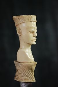 Poignée Faucille Mangbetu