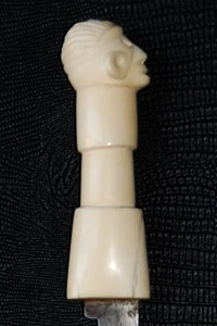 Poignée Faucille Mangbetu