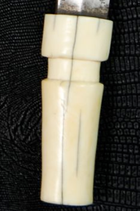 Poignée Faucille Mangbetu