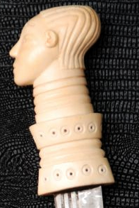 Poignée Faucille Mangbetu