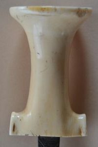 Poignée Faucille Mangbetu