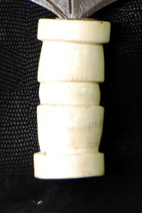 Poignée Faucille Mangbetu